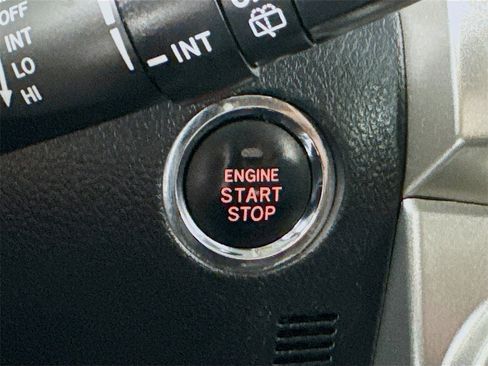 Used 2013 Toyota 4Runner Limited image 33