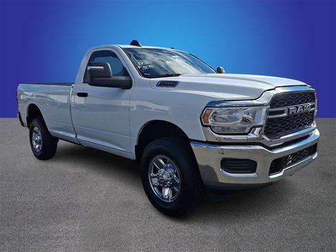 Used 2024 RAM 2500 Tradesman w/ Chrome Appearance Group image 3