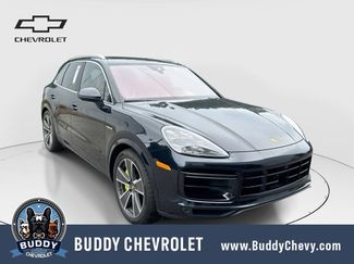 Used 2023 Porsche Cayenne Turbo S AWD/4WD video 1