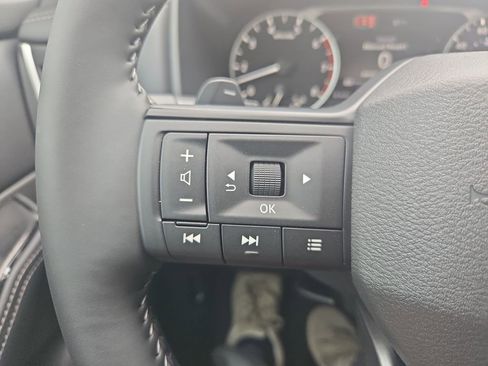 New 2026 Nissan Rogue SV FWD image 18