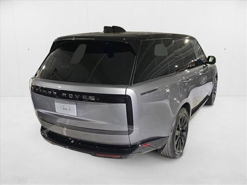 New 2025 Land Rover Range Rover SE image 5