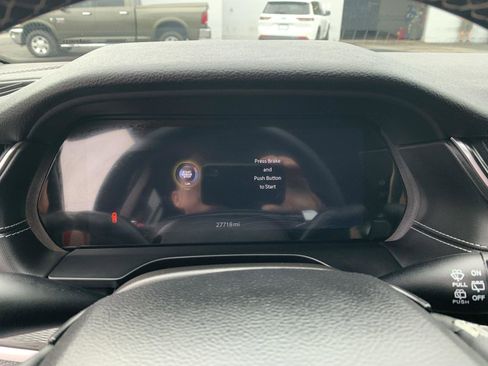 Used 2023 Jeep Grand Cherokee Laredo X image 18