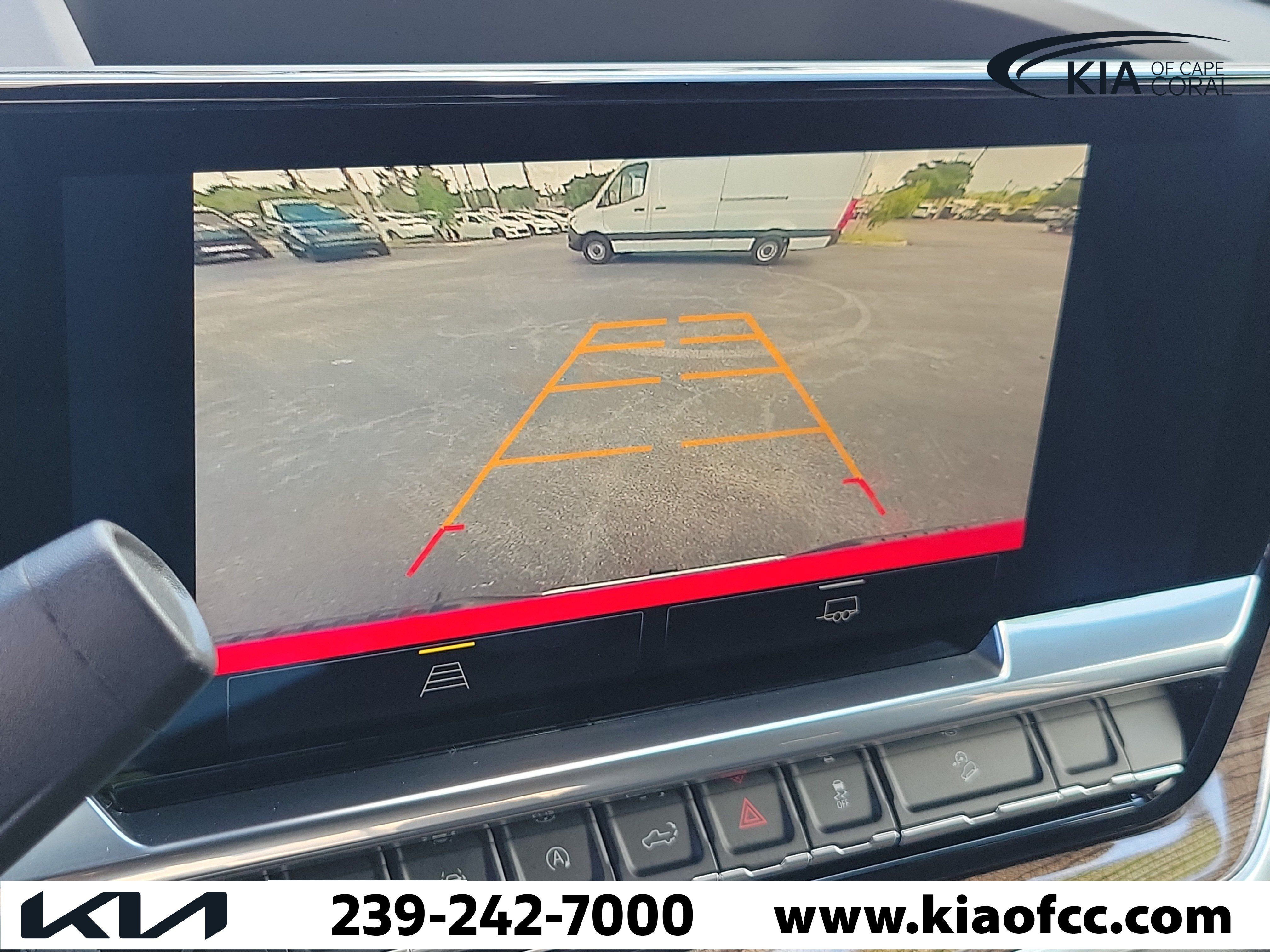 Used 2022 Chevrolet Silverado 1500 LT AWD/4WD image 28