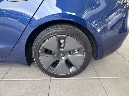 Used 2023 Tesla Model 3 Standard Range image 9