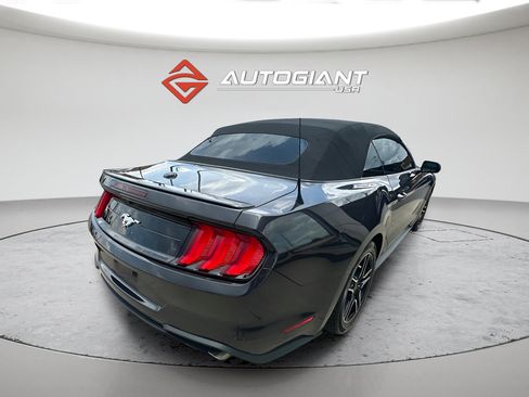 Used 2022 Ford Mustang Premium RWD image 5