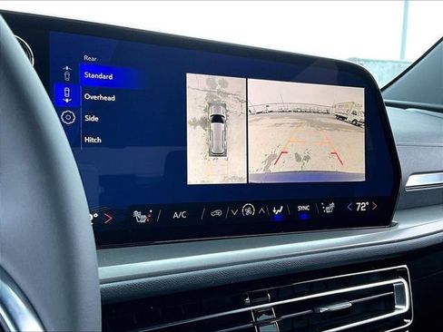 New 2026 Chevrolet Traverse LT image 16