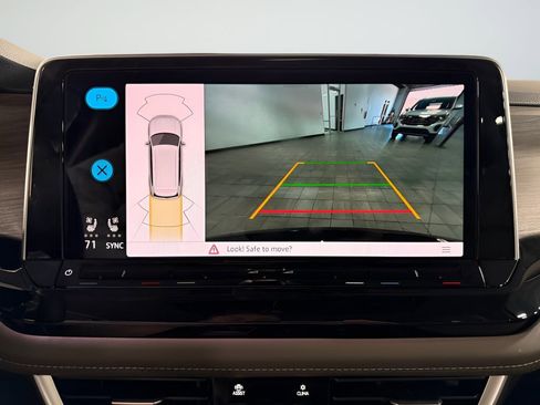 New 2026 Volkswagen Atlas SEL image 17