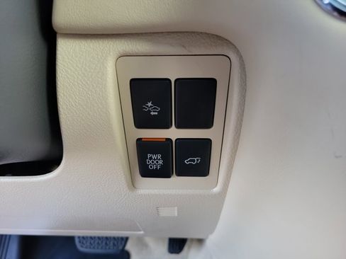 Used 2018 Lexus LX 570 LX 570 image 17