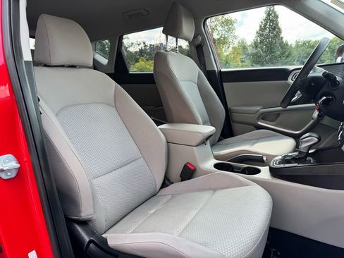 Used 2024 Kia Soul LX image 29