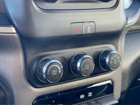 Used 2024 RAM 2500 Tradesman w/ Chrome Appearance Group image 16