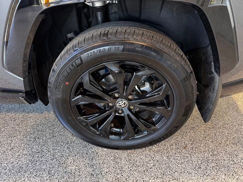 Certified 2025 Toyota RAV4 SE AWD/4WD image 18