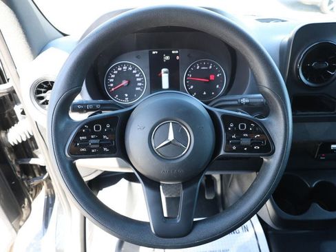 Used 2023 Mercedes-Benz Sprinter 2500 image 12