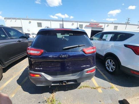 Used 2016 Jeep Cherokee Limited w/ Luxury Group AWD/4WD image 22