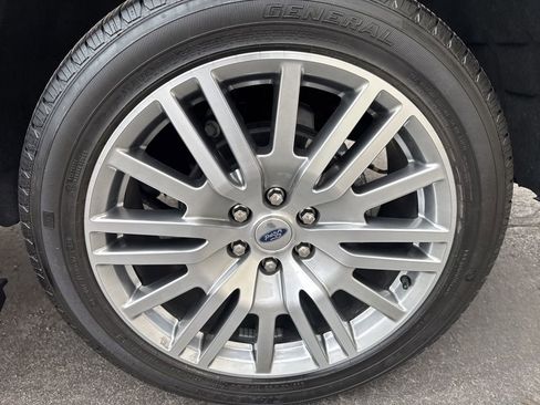 Used 2024 Ford Expedition Max Limited image 21