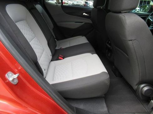 Used 2020 Chevrolet Equinox LT FWD image 28