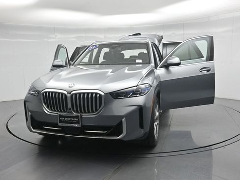 Used 2024 BMW X5 xDrive40i AWD/4WD image 33