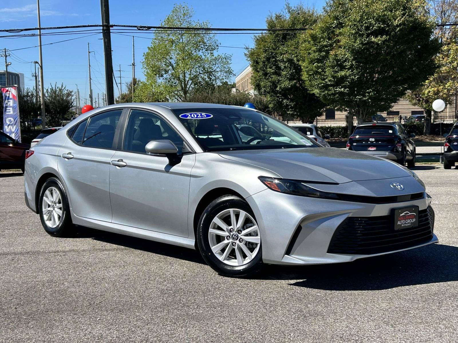 Used 2025 Toyota Camry LE FWD image 1