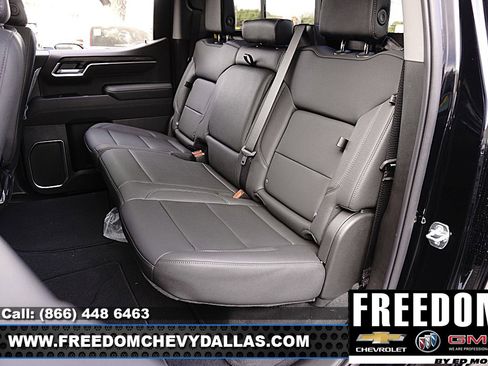 New 2026 GMC Sierra 1500 SLT image 14