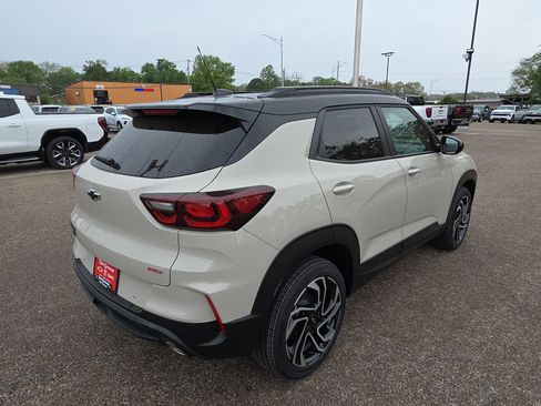 New 2026 Chevrolet TrailBlazer RS w/ Convenience Package AWD/4WD image 8