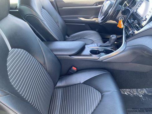 Used 2023 Toyota Camry SE FWD image 10