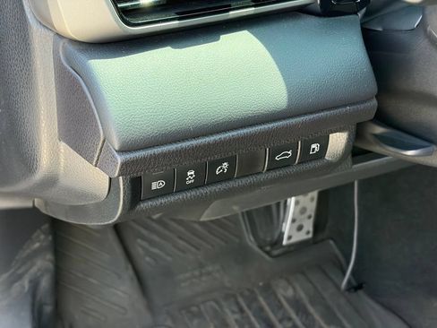 Used 2025 Toyota Camry XSE FWD image 7