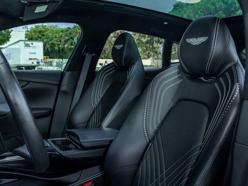 Used 2021 Aston Martin DBX AWD/4WD image 13