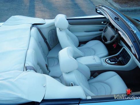 Used 2003 Jaguar XK8 Convertible RWD image 38