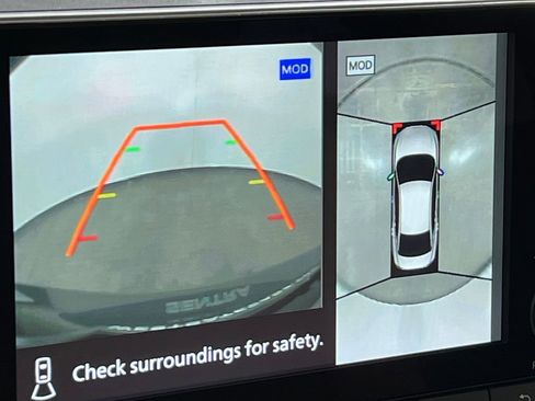 Used 2024 Nissan Sentra SV w/ SV Premium Package image 37