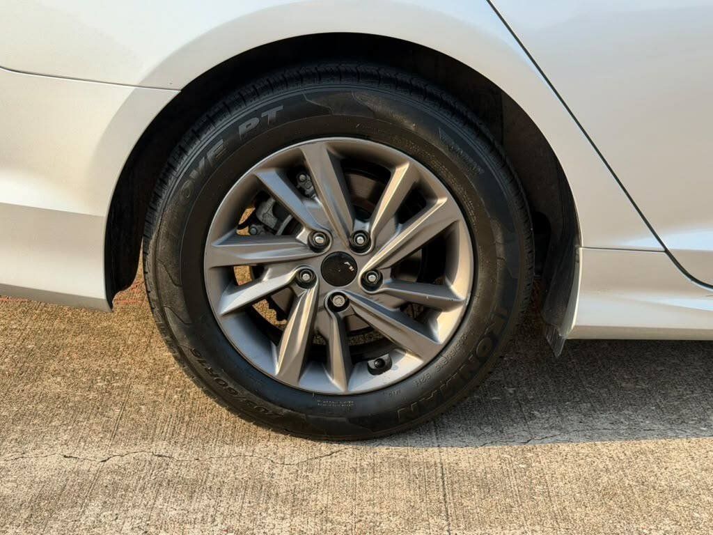 Used 2018 Hyundai Sonata SE FWD image 15