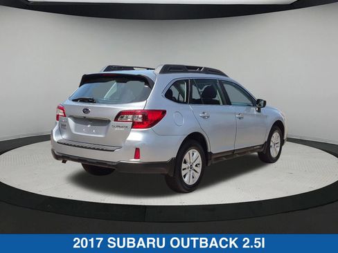 Used 2017 Subaru Outback 2.5i AWD/4WD image 4