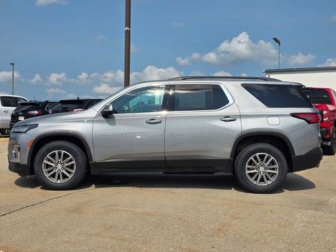 Used 2023 Chevrolet Traverse LT AWD/4WD image 5