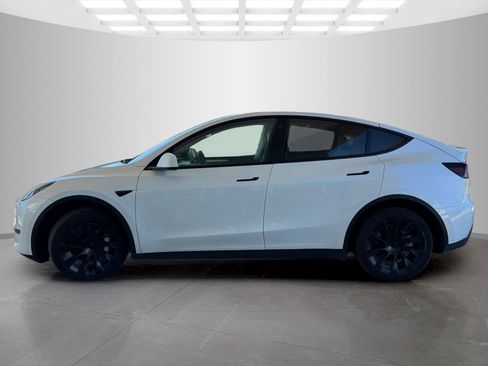 Used 2023 Tesla Model Y Long Range AWD/4WD image 8