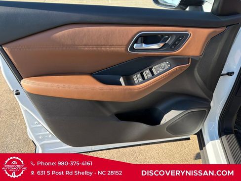 New 2026 Nissan Rogue Platinum w/ Platinum Premium Package image 11