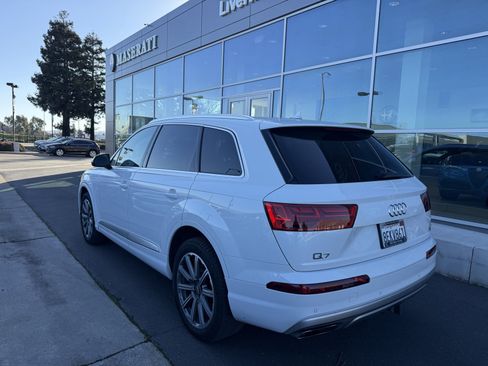 Used 2018 Audi Q7 3.0T Premium Plus image 4