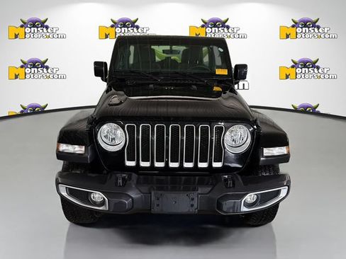 Used 2023 Jeep Wrangler Unlimited Sahara w/ Cold Weather Group AWD/4WD image 2