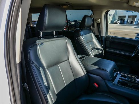 Used 2024 Ford Expedition XLT image 16