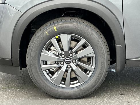 New 2025 Nissan Pathfinder SV image 26