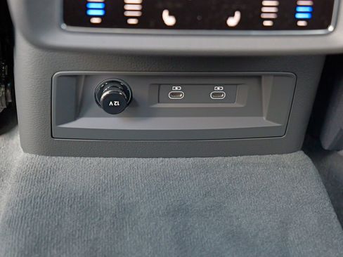 New 2025 Audi Q8 Premium Plus image 42