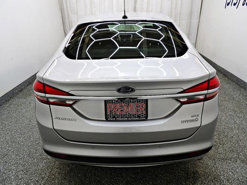 Used 2018 Ford Fusion SE image 5