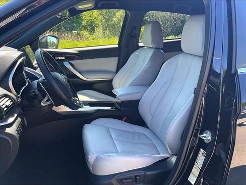 Used 2024 Mitsubishi Eclipse Cross SEL AWD/4WD image 9