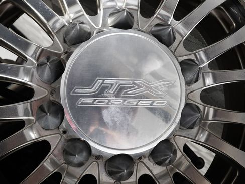 Used 2024 Ford F350 Limited w/ FX4 Off-Road Package AWD/4WD image 33