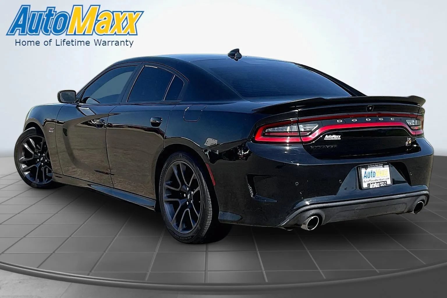 Used 2023 Dodge Charger Scat Pack w/ Harman/Kardon Audio Group RWD image 5