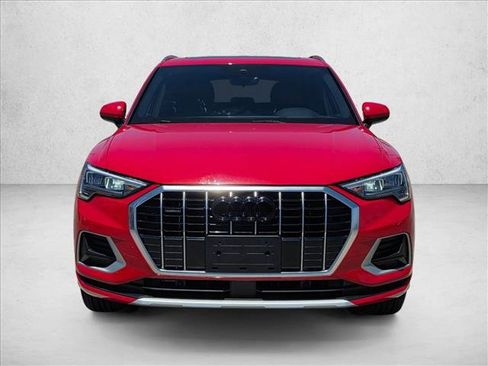 Used 2020 Audi Q3 2.0T Premium w/ Convenience Package AWD/4WD image 2