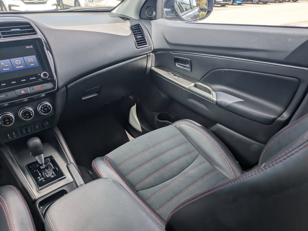 Used 2024 Mitsubishi Outlander Sport SE AWD/4WD image 16