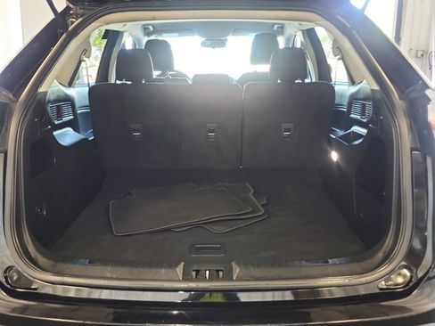 Used 2024 Ford Edge SE AWD/4WD image 13