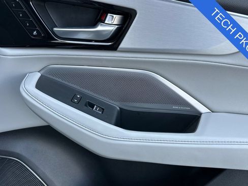 Used 2025 Acura MDX FWD w/ Technology Package image 21
