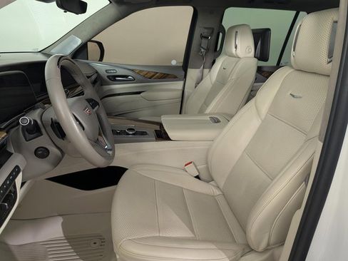 Used 2023 Cadillac Escalade Sport Platinum image 10