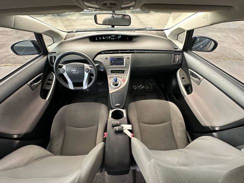 Used 2013 Toyota Prius Two w/ Preferred Accessory Pkg FWD image 37