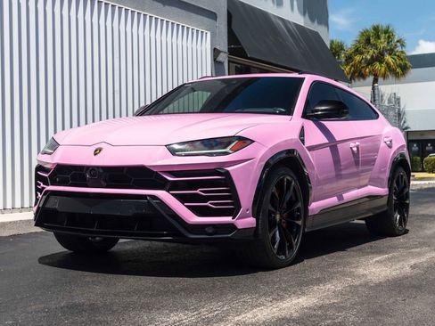 Used 2020 Lamborghini Urus AWD/4WD image 3