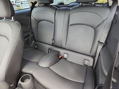 Used 2024 MINI Cooper 2-Door Hardtop image 19